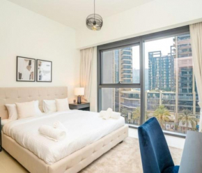 Luxury Apartment ACT One Act Two 7 Min Walk to Burj Khalifa & Dubai Mall